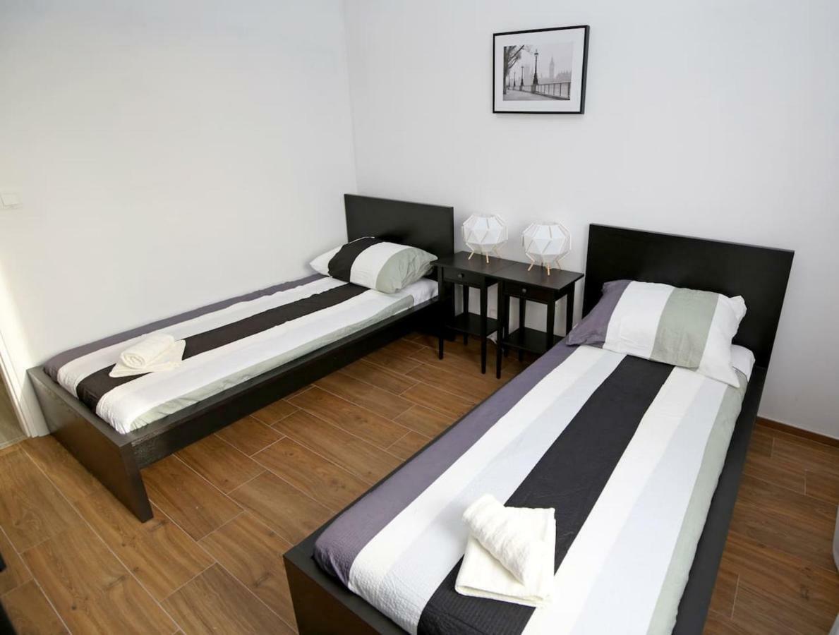 Modern Guest House Rak With Beautiful Pool Sibenik Bagian luar foto